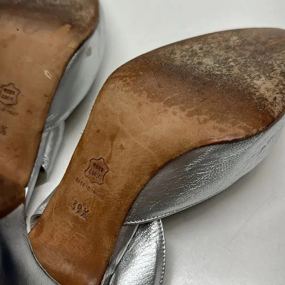 Manolo Blahnik Metallic Silver Slingback Heels - Picture 11 of 14